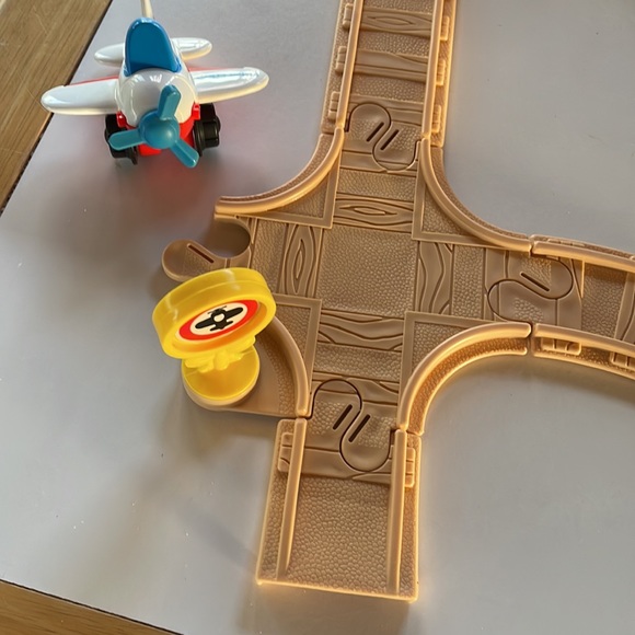 VTG 1992 Fisher Price Flip Track Rail & Road - Picture 3 of 16